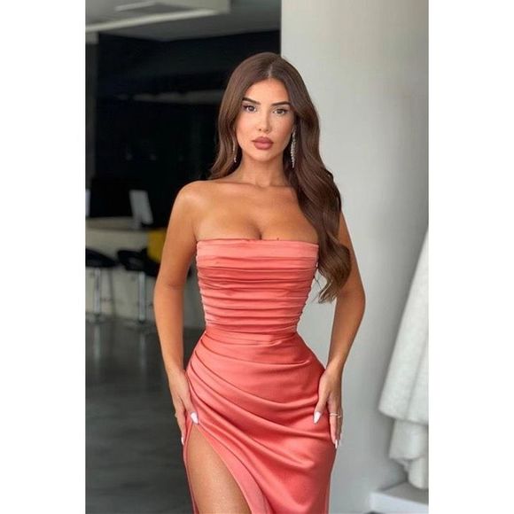 Pink Daisda Size 2 Mermaid dress - Picture 2 of 2